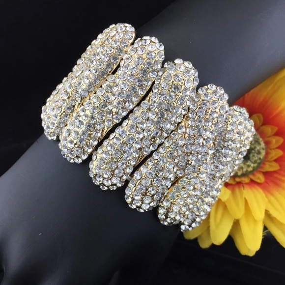 Classic Pageant Pave Austrian Clear Crystal Stretch Bracelet Gold Tone 2” Long - Picture 6 of 11